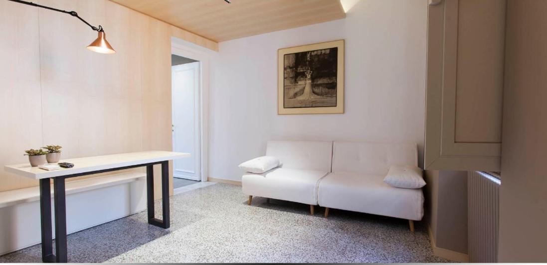 Casa Vacanze Al Corso Apartment โรม ภายนอก รูปภาพ